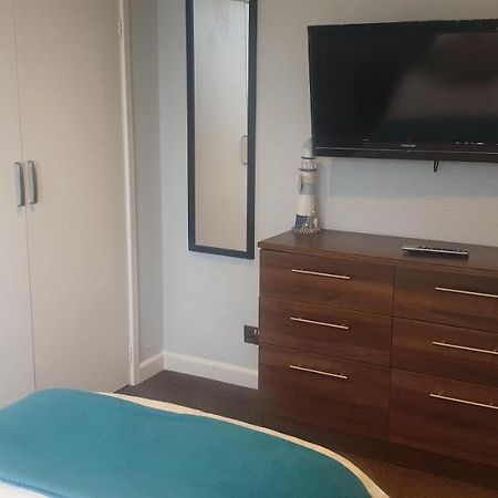 Lockinbar Holiday Apartments Tenby Kültér fotó