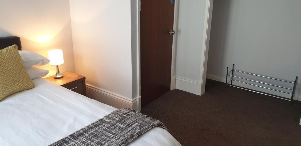 Lockinbar Holiday Apartments Tenby Kültér fotó