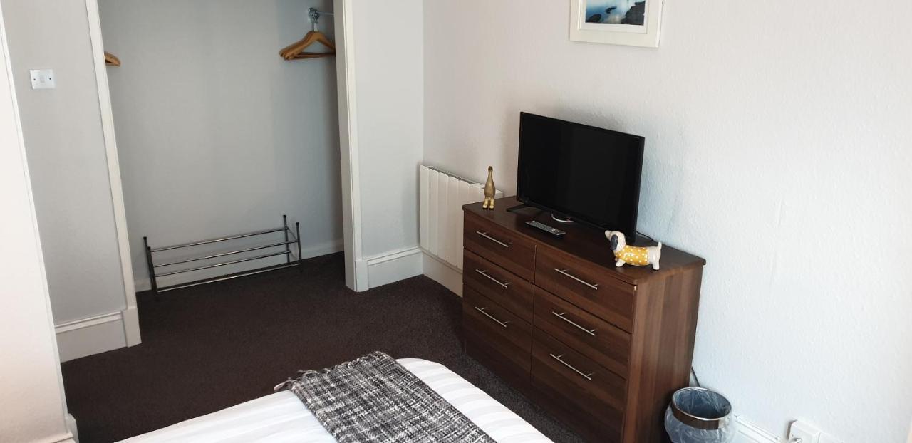 Lockinbar Holiday Apartments Tenby Kültér fotó