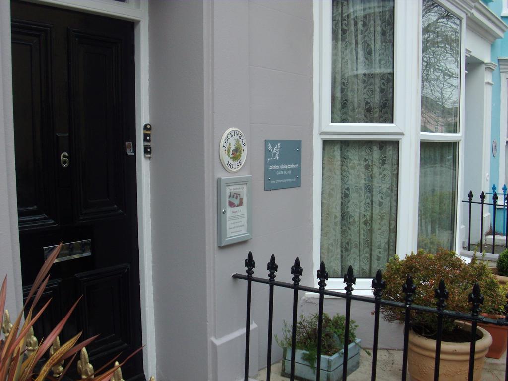Lockinbar Holiday Apartments Tenby Szoba fotó
