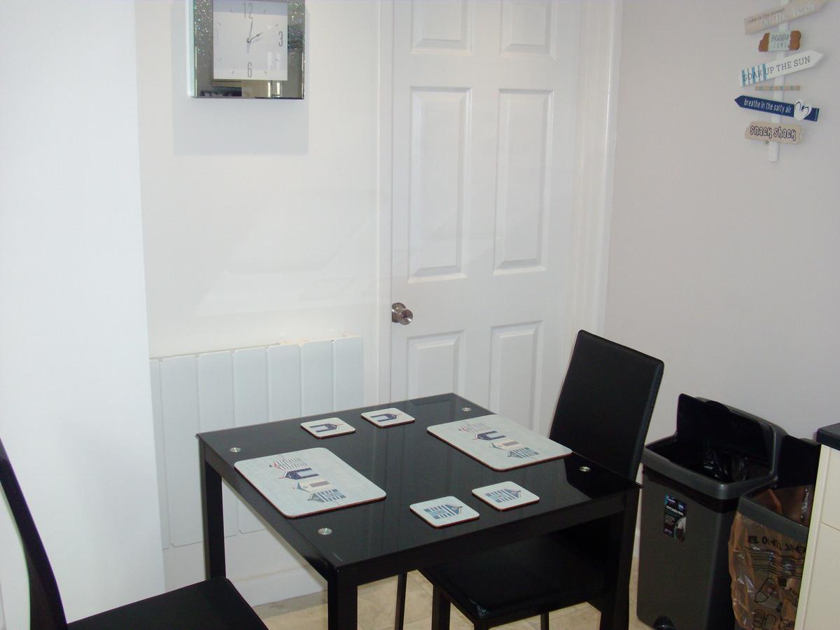 Lockinbar Holiday Apartments Tenby Kültér fotó