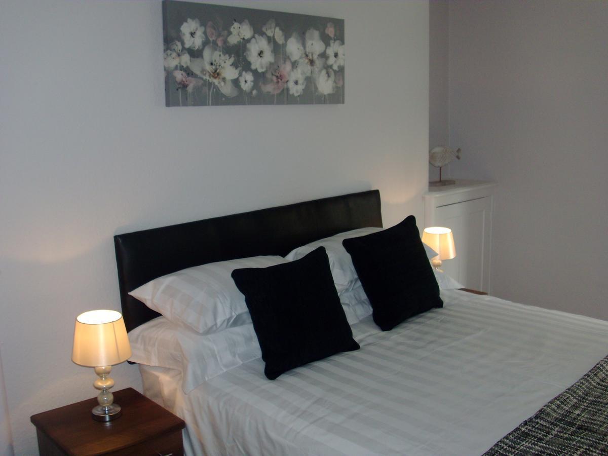 Lockinbar Holiday Apartments Tenby Kültér fotó